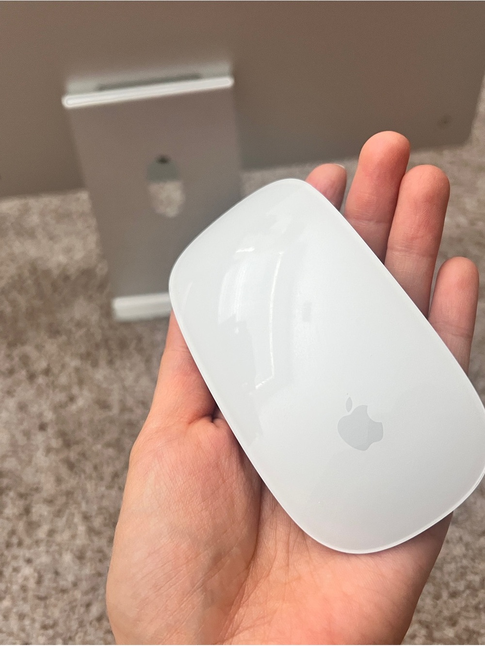 Apple Magic Mouse 2 in Excellent Condition | Model A1657